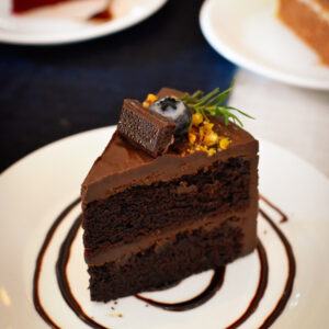 the-midnight-velvet-belgium-chocolate-fudge-cake